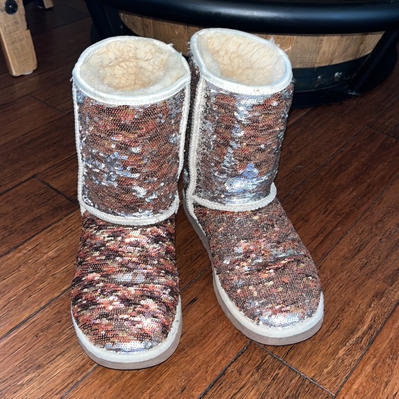 UGG Sparkly Gold/Brown Boots!! - Picture 4 of 10